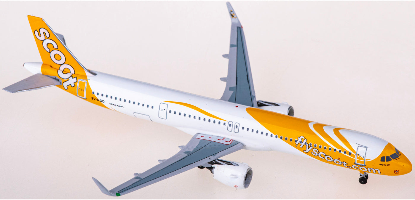 1:400 AeroClassics AC411304 Scoot Airbus A320neo 9V-NCD Aircraft Model+Free Tractor