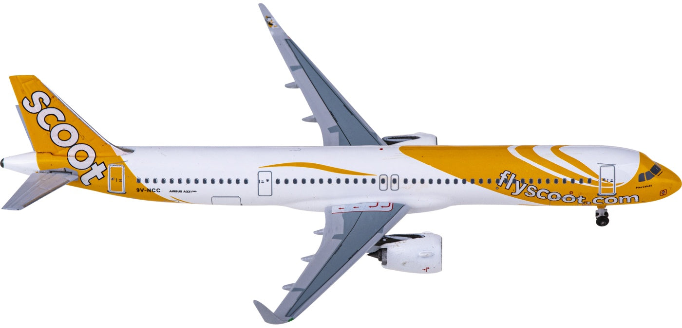 1:400 AeroClassics AC411303 Scoot Airbus A320neo 9V-NCC Aircraft Model+Free Tractor