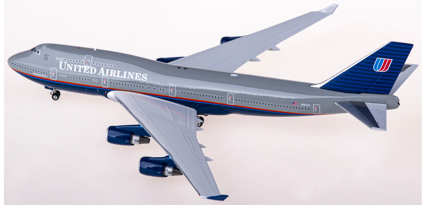 1:400 Phoenix PH04535 United Airlines Boeing 747-400 N187UA+Free Tractor