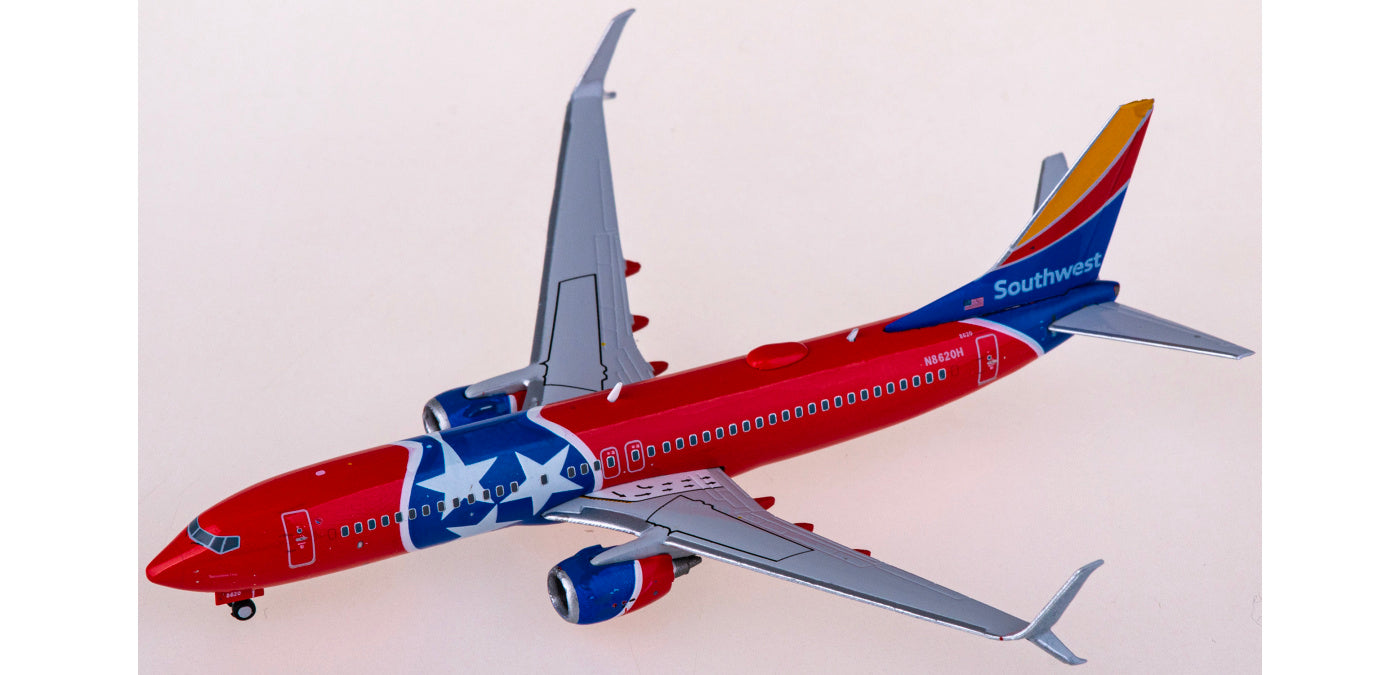 1:400 Geminijets GJSWA2185 Southwest Airlines Boeing 737-800s N8620H Aircraft Model+Free Tractor
