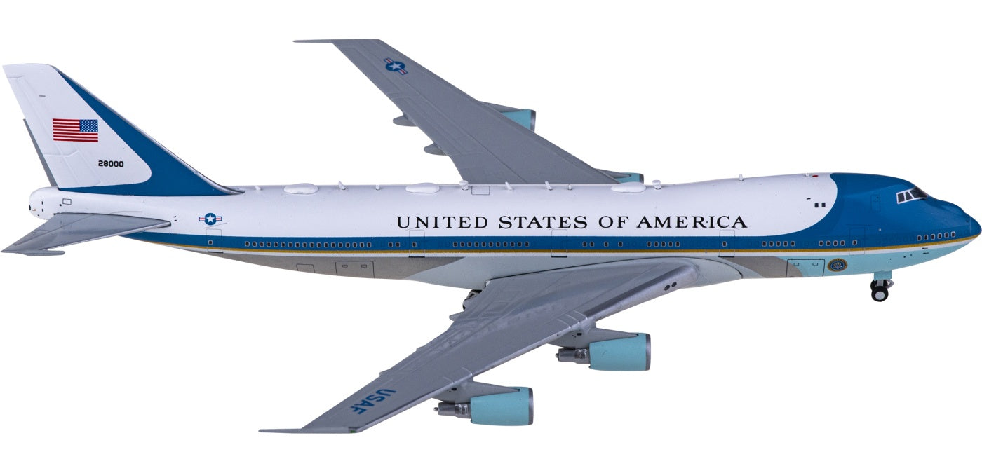 1:400 Geminijets GJAFO2173 USAF Boeing 747-200 VC-25A 82-8000 Air Force One  Aircraft Model+Free Tractor