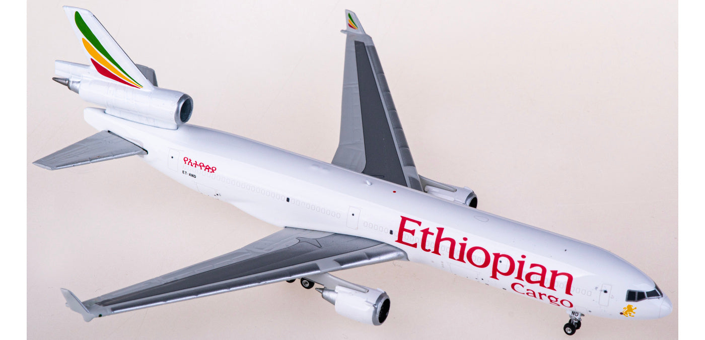 1:400 Phoenix PH11821 Ethiopian Airlines McDonnell Douglas MD-11 ET-AND Aircraft Model+Free Tractor