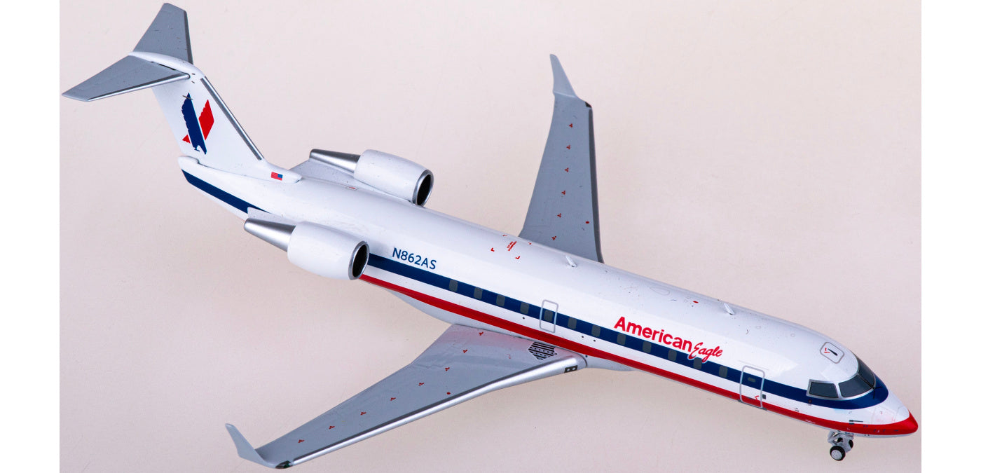 1:200 NG Models NG52070 American Airlines Bombardier CRJ200ERLR N862AS