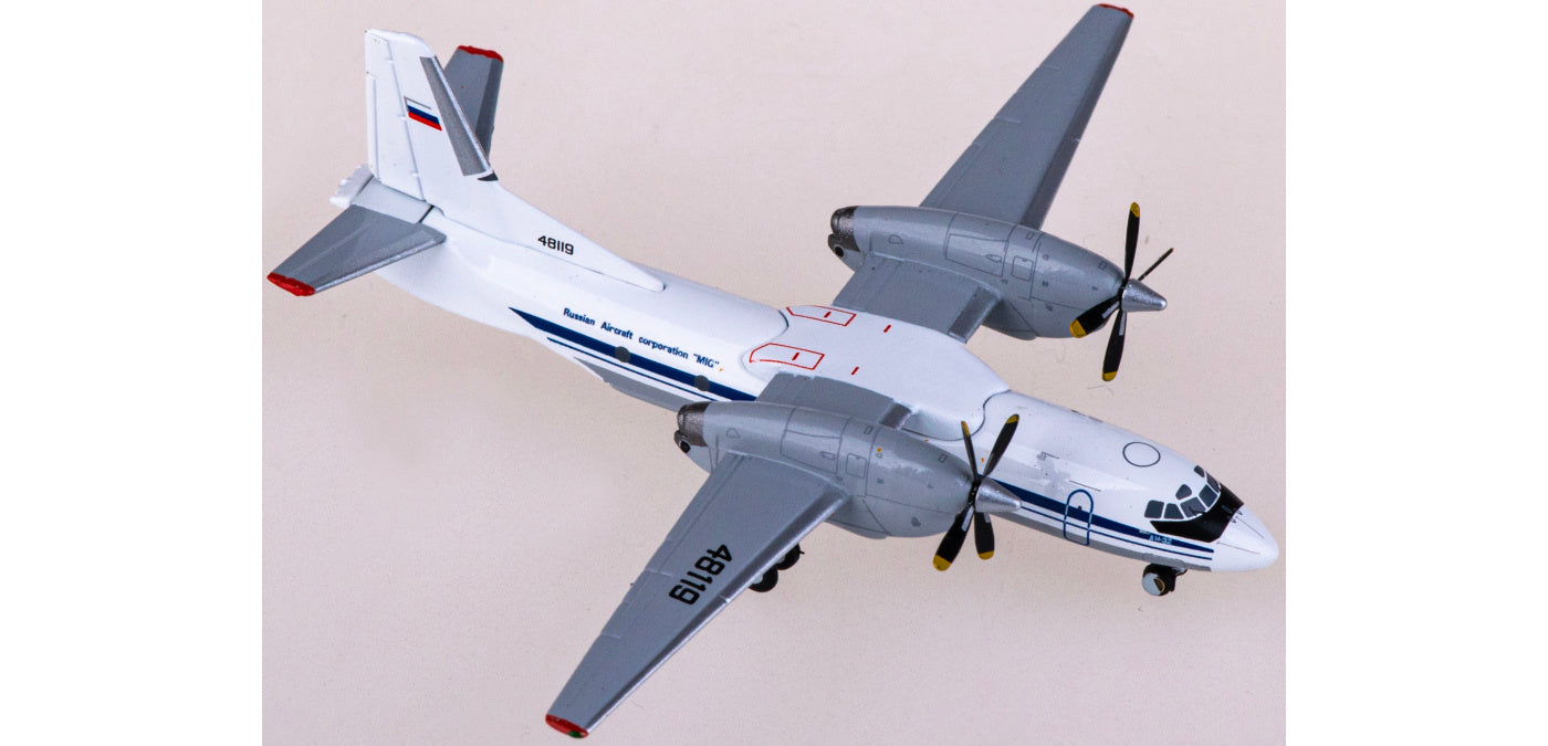 1:400 JC Wings LH4329 Russian Aircraft Corporation Antonov AN-32 48119 Aircraft Model+Free Tractor