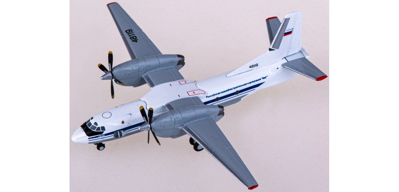 1:400 JC Wings LH4329 Russian Aircraft Corporation Antonov AN-32 48119 Aircraft Model+Free Tractor