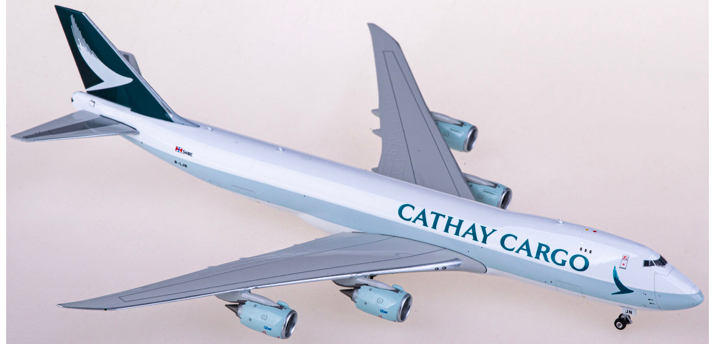 1:400 Phoenix PH04575 Cathay Pacific Cargo Boeing 747-8 B-LJN Aircraft Model+Free Tractor