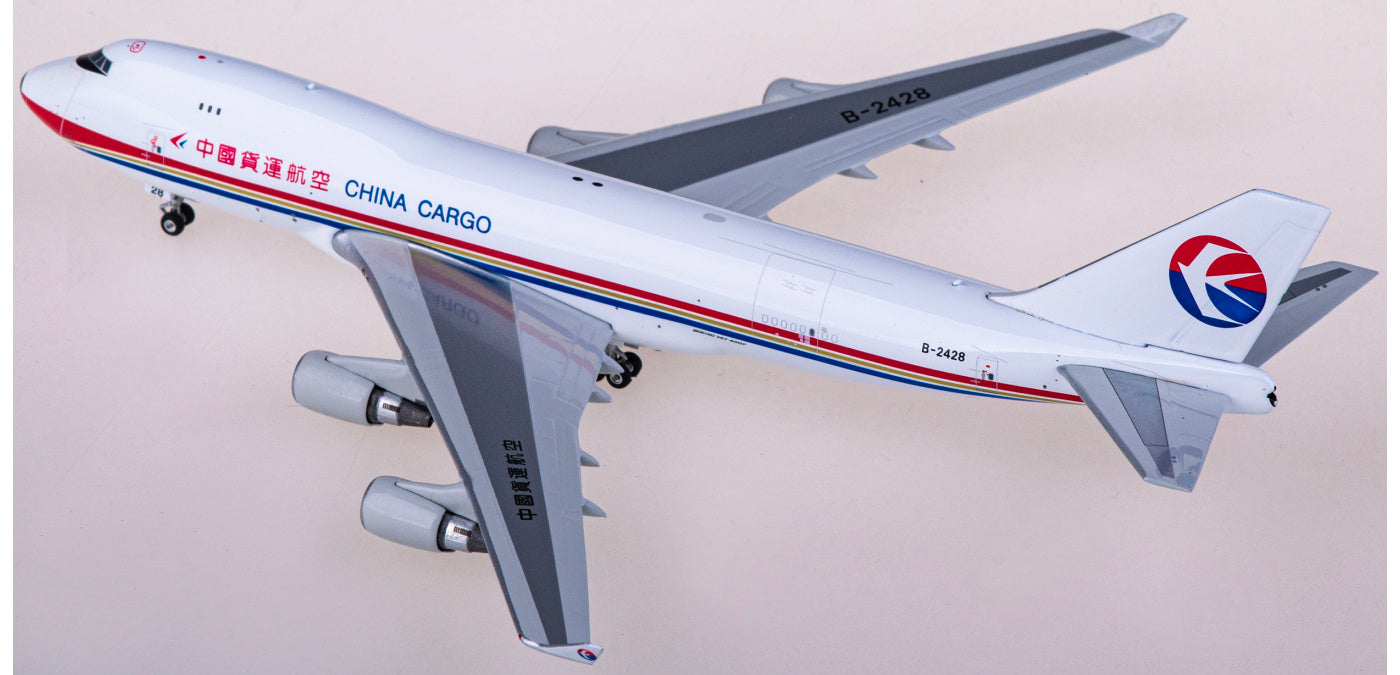 1:400 Phoenix PH11859 China Cargo Airlines Boeing 747-400 B-2428 Aircraft Model+Free Tractor
