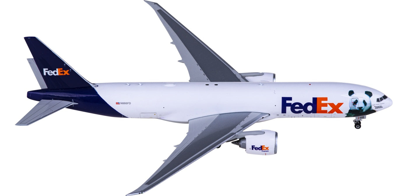 1:400 Phoenix PH04574 FedEx Boeing 777-200F N886FD Aircraft Model+Free Tractor