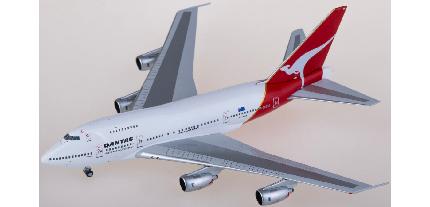 1:400 NG Models NG07032 Qantas Airways Boeing 747SP VH-EAB Aircraft Model+Free Tractor