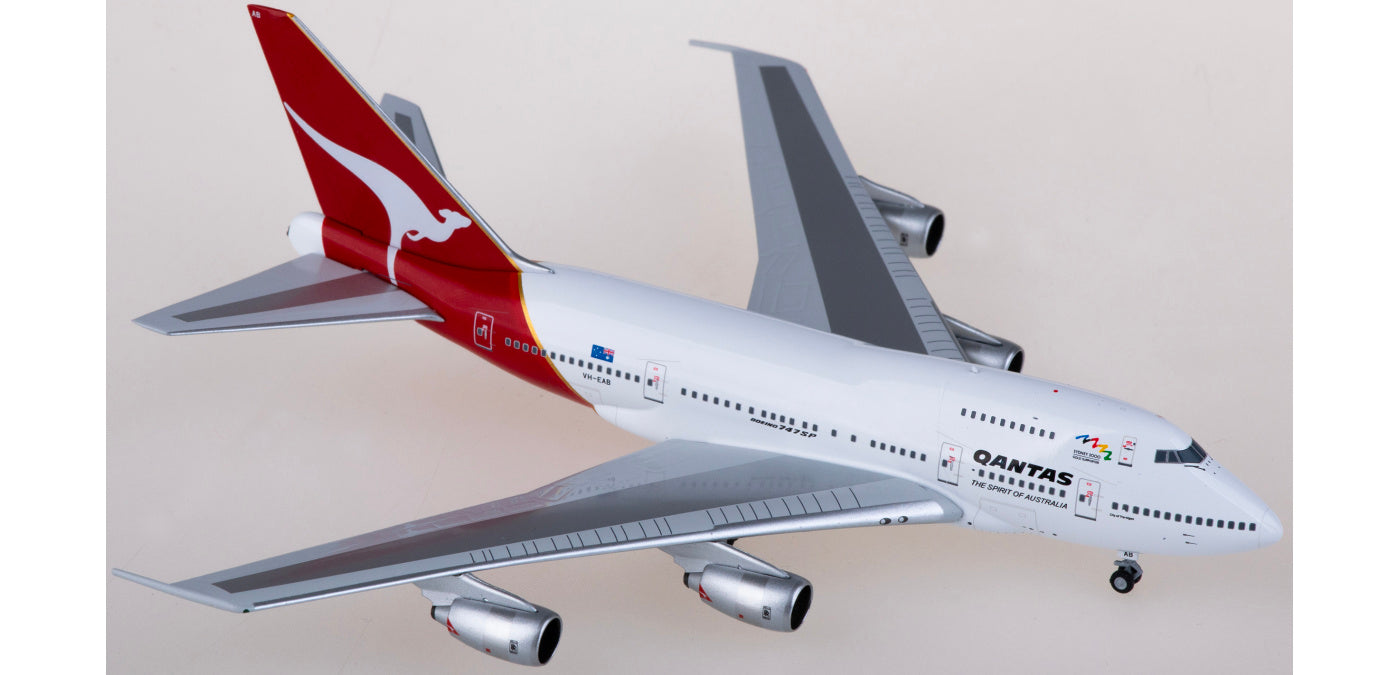 1:400 NG Models NG07037 Qantas Airways Boeing 747SP VH-EAB Aircraft Model+Free Tractor