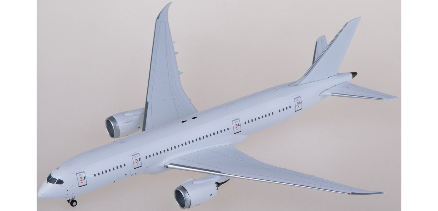 1:400 NG Models NG59026 Boeing 787-8 RR Engine Blank Aircraft Model+Free Tractor