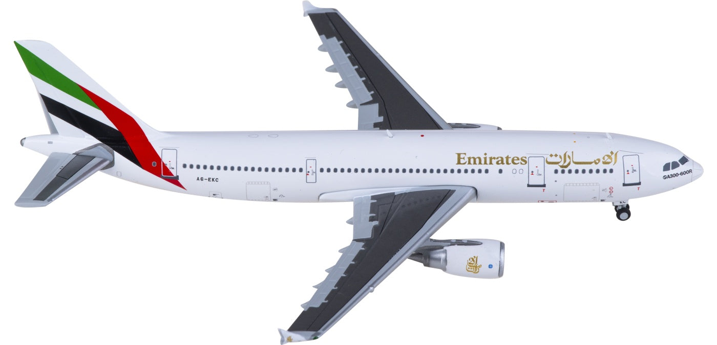 1:400 Geminijets GJUAE2231 Emirates Airways Airbus A300B4-600R A6-EKC Aircraft Model+Free Tractor