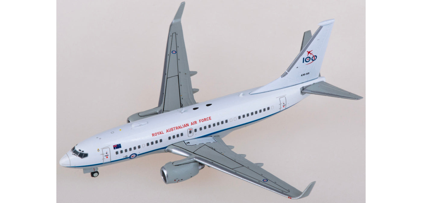 1:400 Geminijets GMRAA135 RAAF Boeing 737-700W A36-001 RAAF 100 Years Aircraft Model+Free Tractor