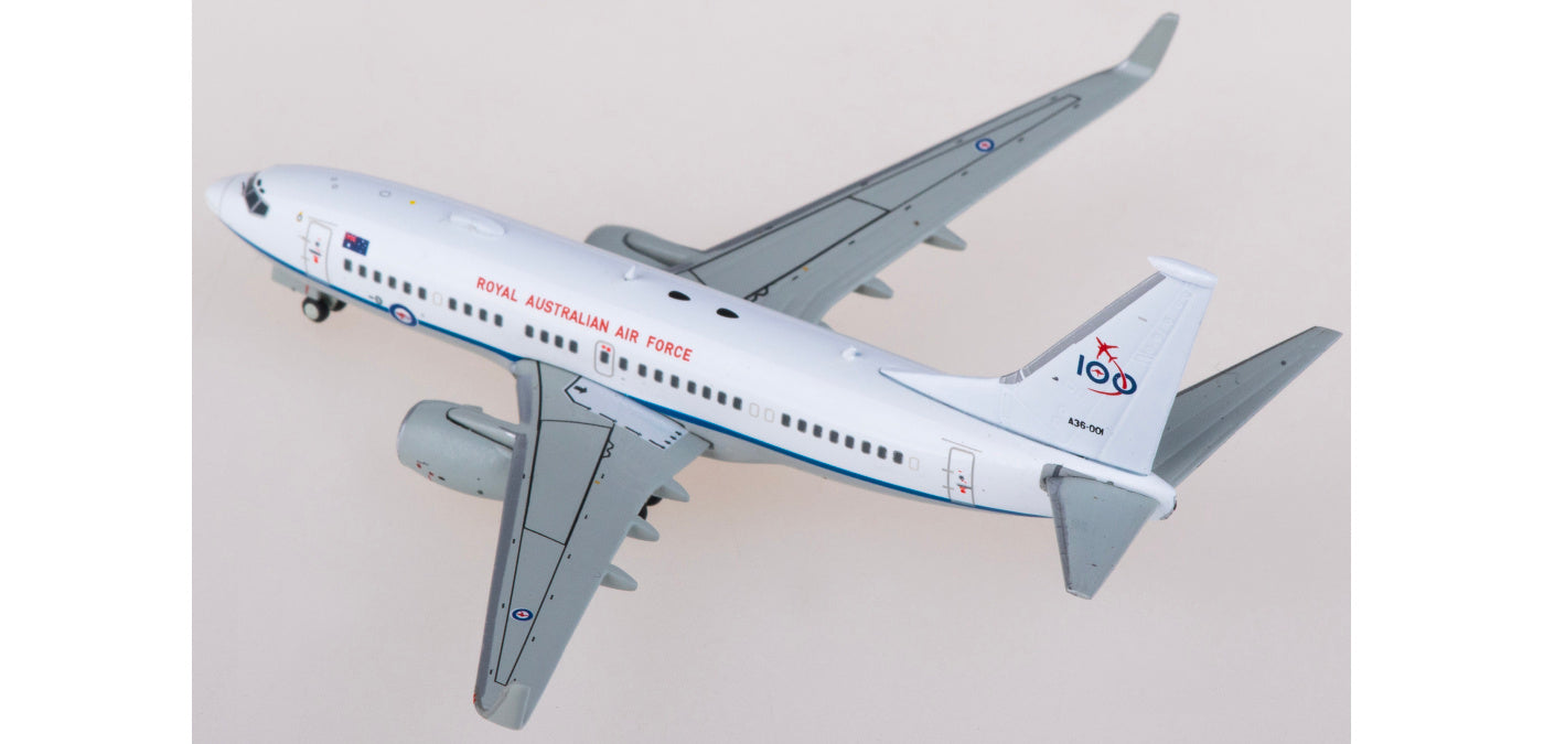 1:400 Geminijets GMRAA135 RAAF Boeing 737-700W A36-001 RAAF 100 Years Aircraft Model+Free Tractor