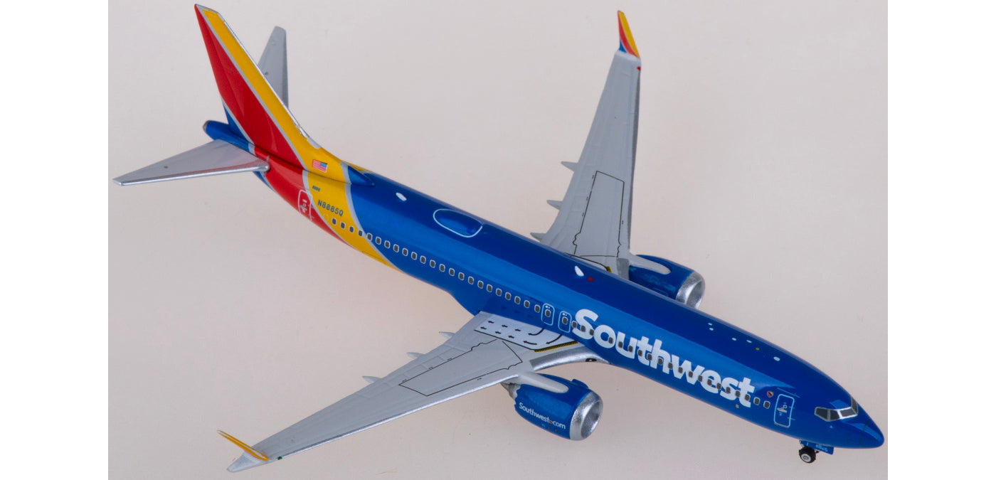 1:400 Phoenix PH04571 Southwest Airlines Boeing 737 MAX 8 N8885Q Aircraft Model+Free Tractor