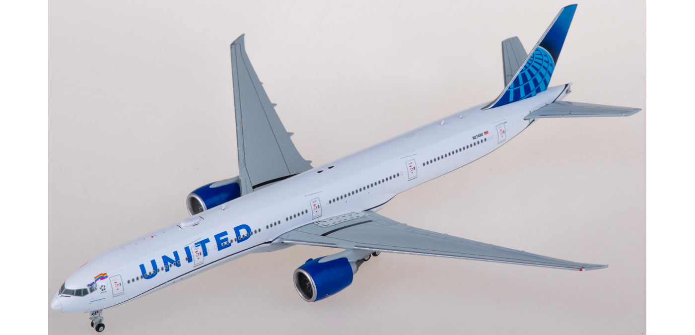 1:400 JC Wings XX40183 United Airlines Boeing 777-300ER N2749U Aircraft Model+Free Tractor
