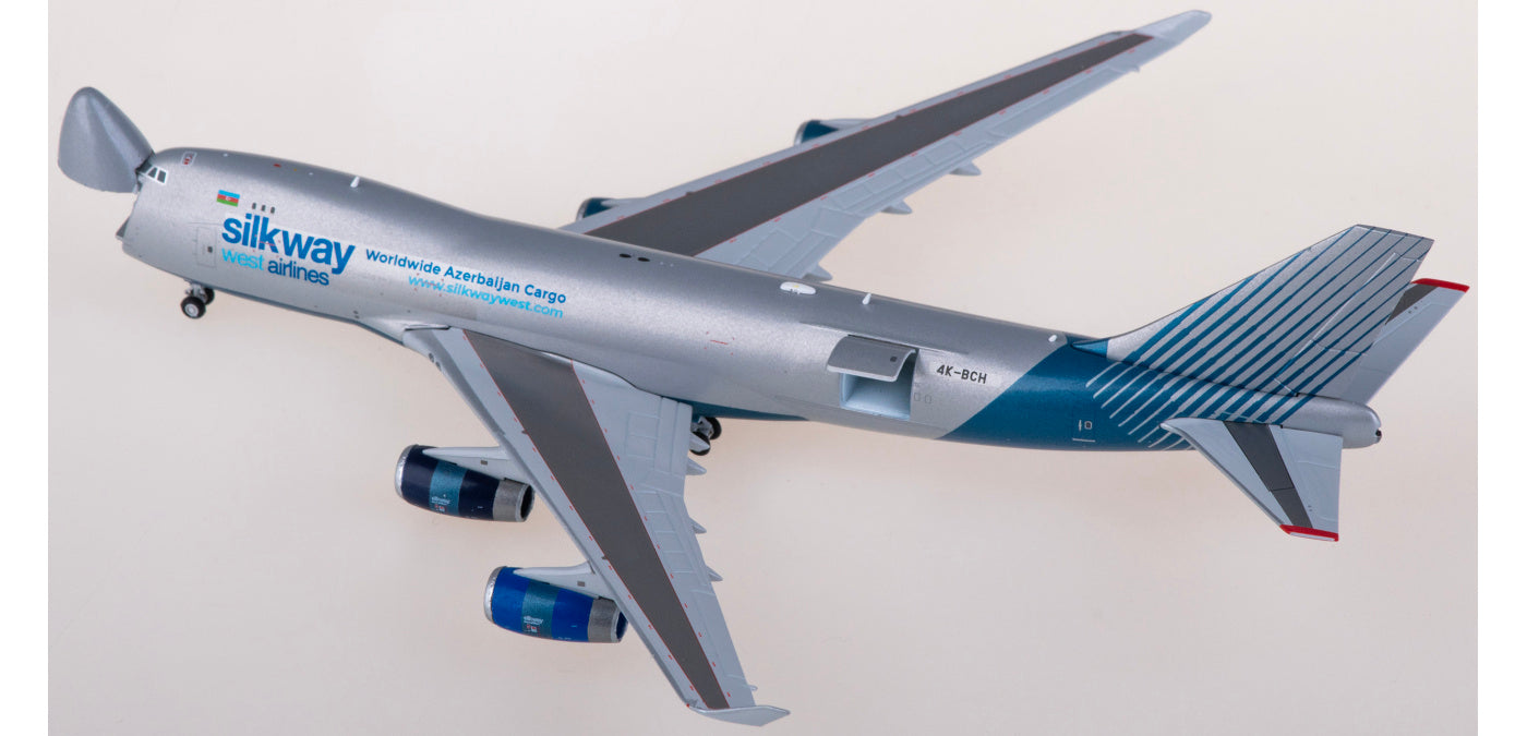 1:400 JC Wings LH4316C Silk Way West Airlines Boeing 747-400F 4K-BCH Aircraft Model+Free Tractor