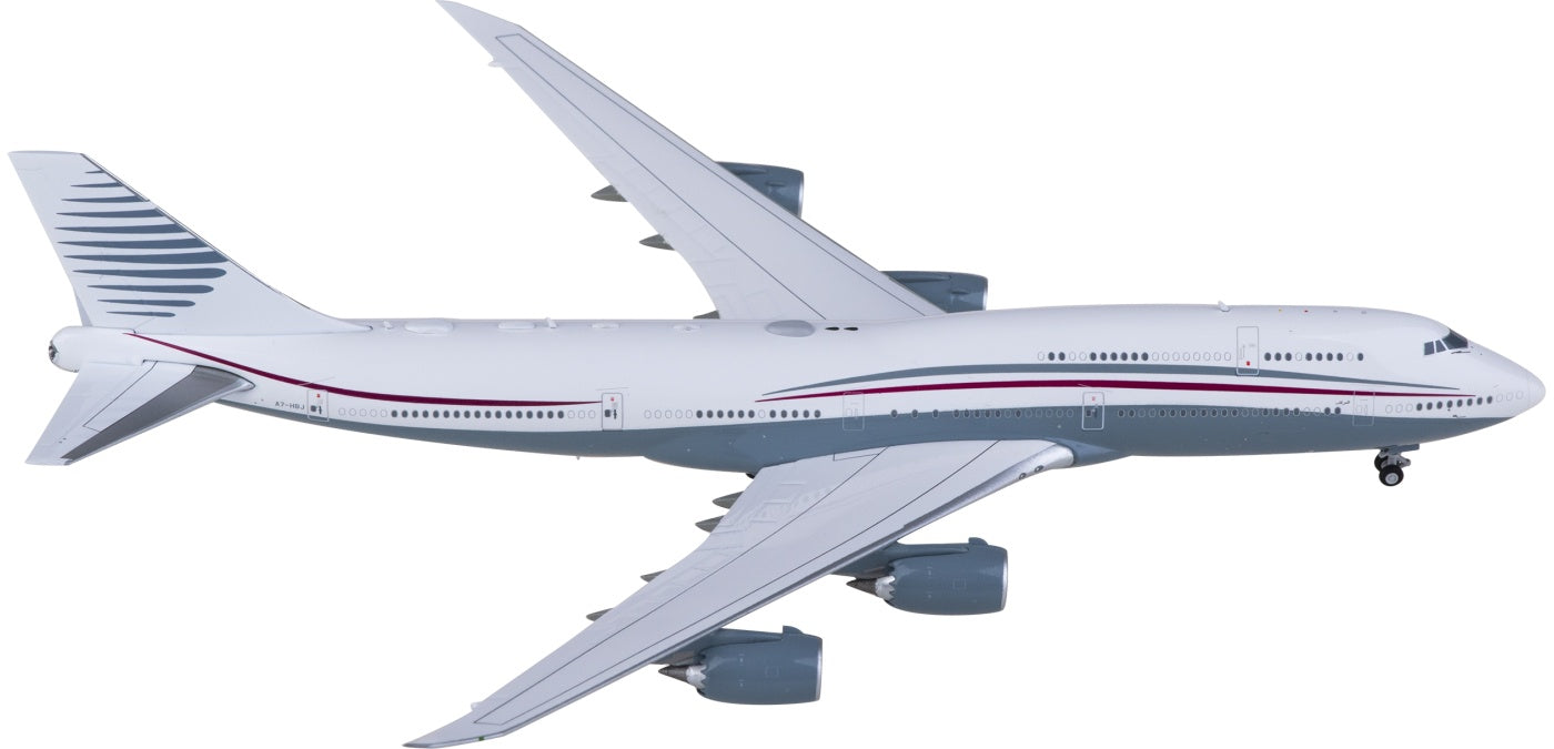1:400 JC Wings XX40162 Qatar Amiri Flight Boeing 747-8 A7-HBJ Aircraft Model+Free Tractor