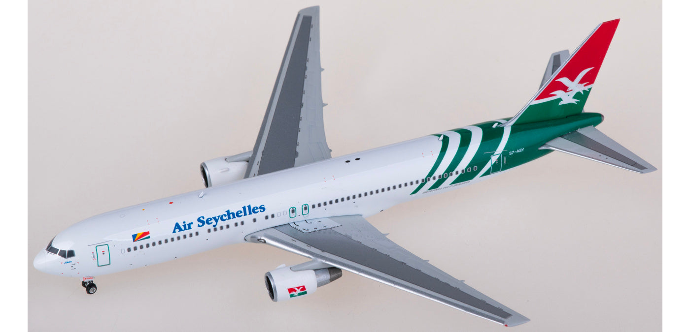 1:400 Phoenix PH11882 Air Seychelles Boeing 767-300ER S7-ASY Aircraft Model+Free Tractor