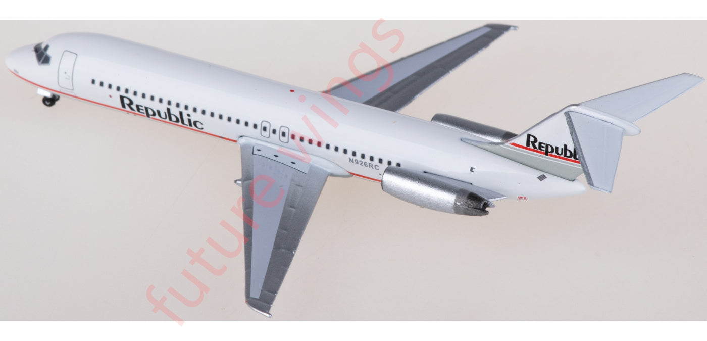 1:400 AeroClassics AC411325 Republic Airlines McDonnell Douglas DC-9-32 N926RC Aircraft Model+Free Tractor