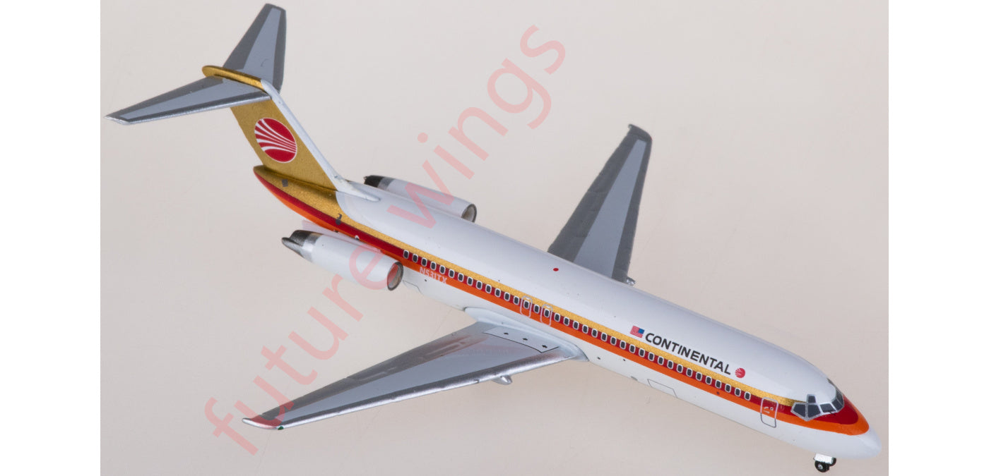 1:400 AeroClassics AC411323 Continental Airlines McDonnell Douglas DC-9-32 N531TX Aircraft Model+Free Tractor