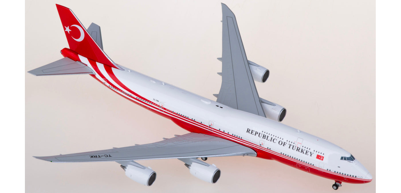 1:400 JC Wings LH4346 Turkey Government Boeing 747-8 BBJ TC-TRK Aircraft Model+Free Tractor