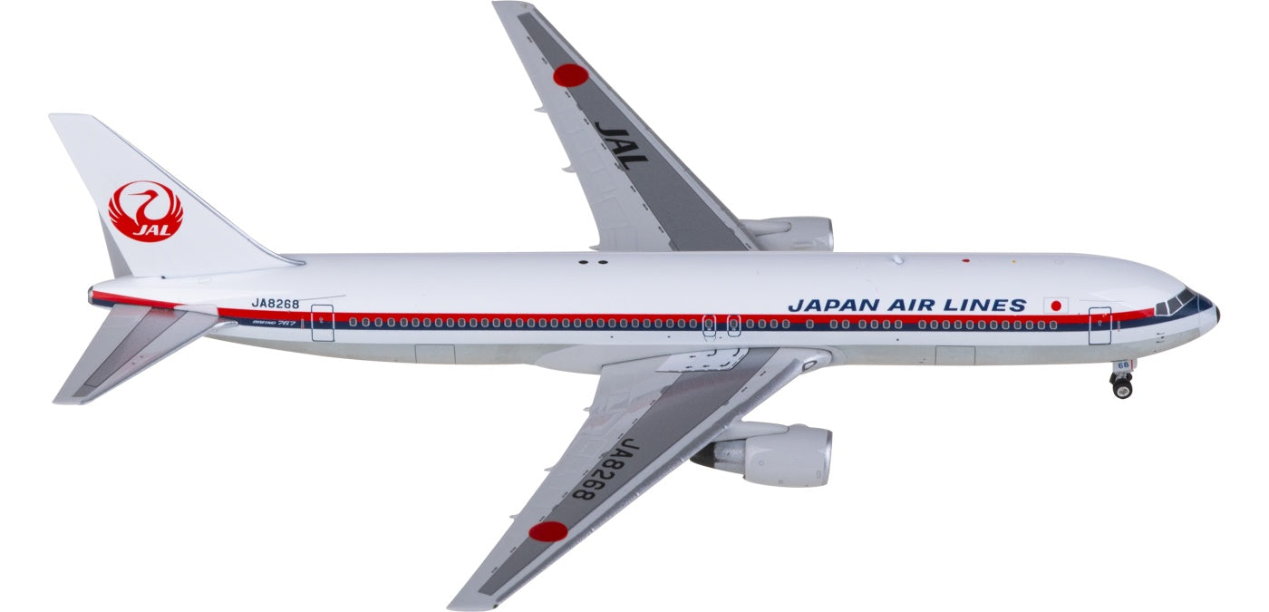 1:400 Phoenix PH04586 Japan Airlines Boeing 767-300ER JA8268 Aircraft Model+Free Tractor