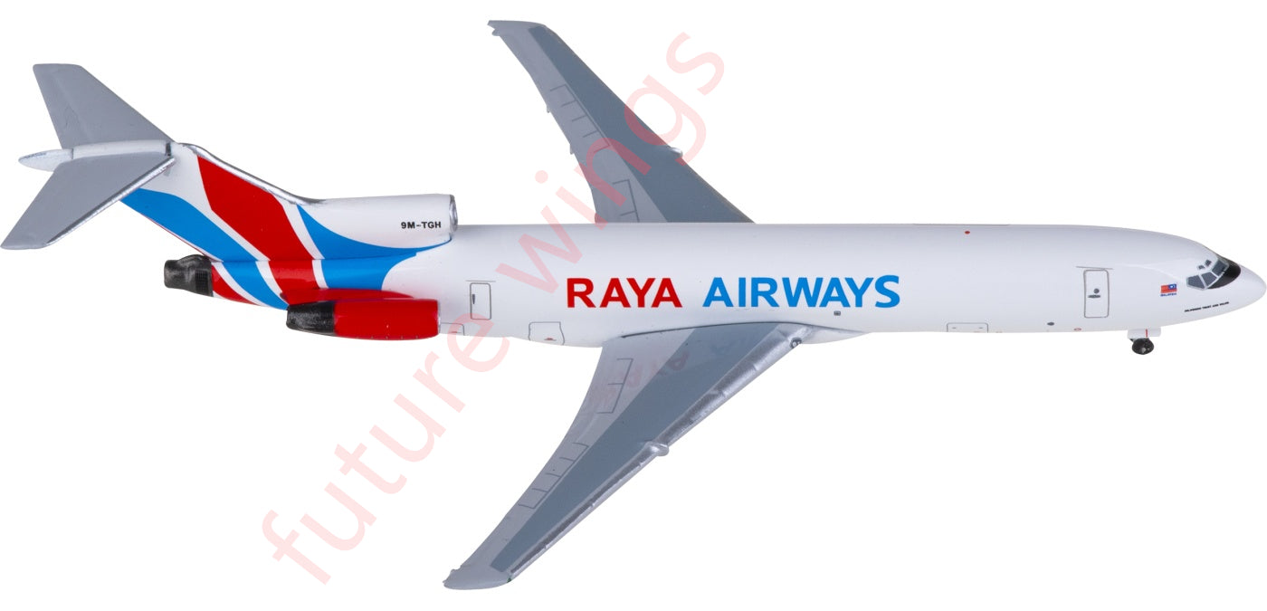 1:400 AeroClassics AC411335 Raya Airways Boeing 727-200F 9M-TGH Aircraft Model+Free Tractor