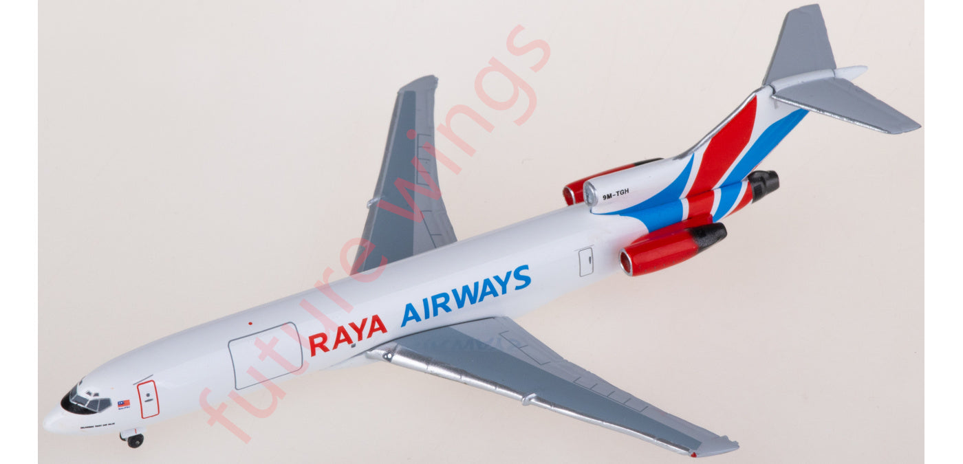 1:400 AeroClassics AC411335 Raya Airways Boeing 727-200F 9M-TGH Aircraft Model+Free Tractor