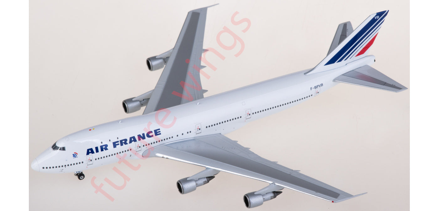 1:400 Phoenix PH11909 Air France Boeing 747-100 F-BPVB Aircraft Model+Free Tractor