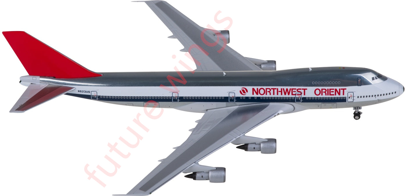 1:400 Phoenix PH04594 Northwest Airlines Boeing 747-200 N623US Aircraft Model+Free Tractor