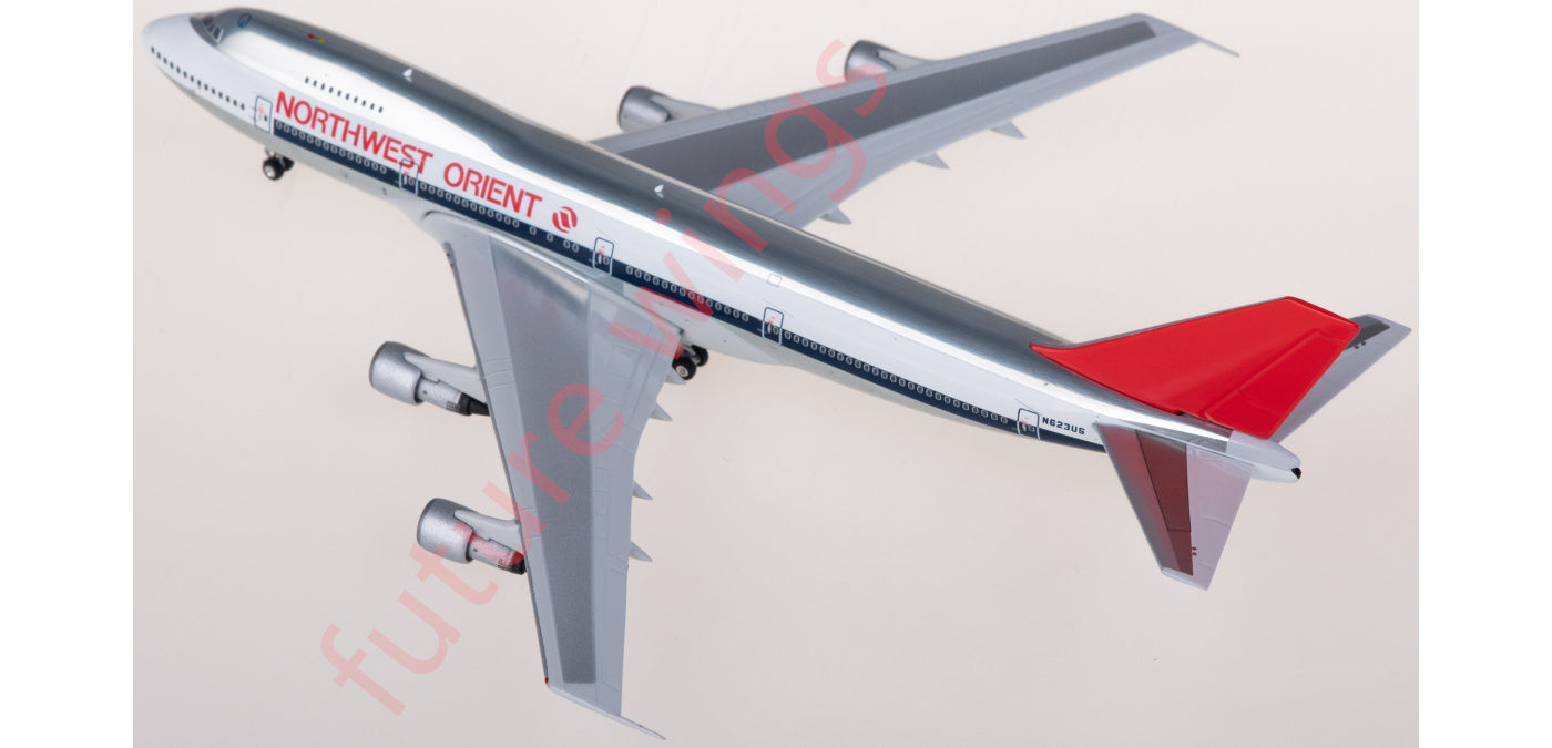 1:400 Phoenix PH04594 Northwest Airlines Boeing 747-200 N623US Aircraft Model+Free Tractor