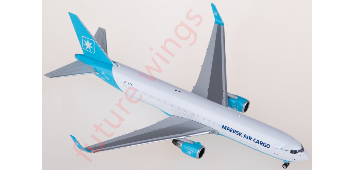 1:400 Phoenix PH11912 Maersk Air Boeing 767-300ER OY-SYA Aircraft Model+Free Tractor