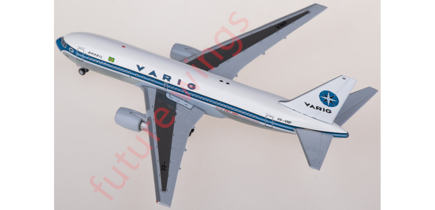 1:400 AeroClassics AC411236 VARIG Boeing 767-200 PP-VNP Aircraft Model+Free Tractor