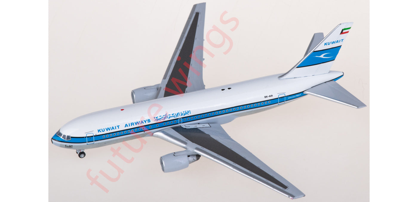 1:400 AeroClassics AC411234 Kuwait Airways Boeing 767-200 9K-AIA Aircraft Model+Free Tractor