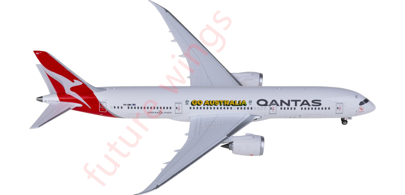 1:400 Phoenix PH04604 Qantas Airways Boeing 787-9 VH-ZNH Aircraft Model+Free Tractor