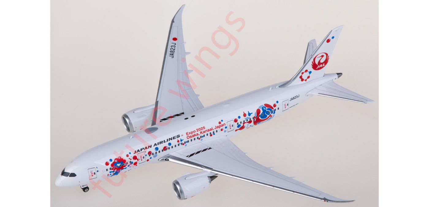 1:400 Phoenix PH04603 Japan Airlines Boeing 787-8 JA823J Aircraft Model+Free Tractor