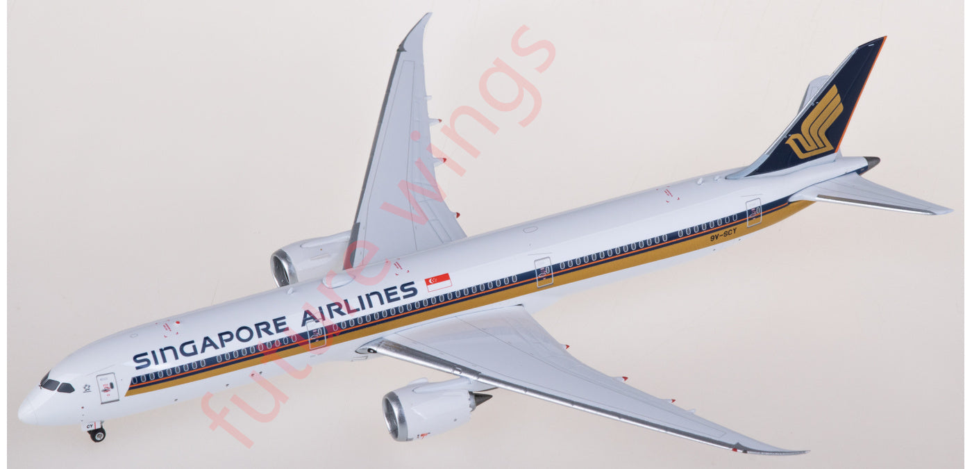 1:400 Phoenix PH04605 Singapore Airlines Boeing 787-10 9V-SCY Aircraft Model+Free Tractor