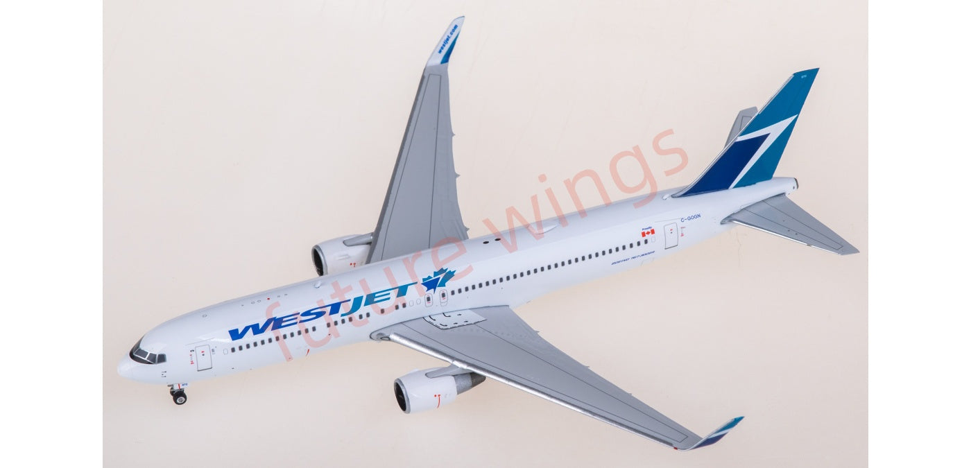 1:400 Phoenix PH04637 WestJet Boeing 767-300ER C-GOGN Aircraft Model+Free Tractor
