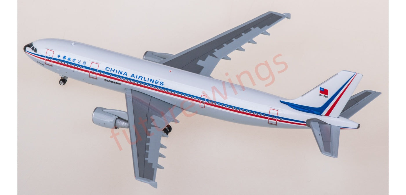 1:400 Phoenix PH11971 China Airlines Airbus A300B4 B-1802 Aircraft Model+Free Tractor