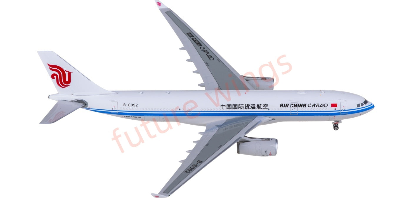1:400 Phoenix PH11964 Air China Airbus A330-200 B-6092 Aircraft Model+Free Tractor