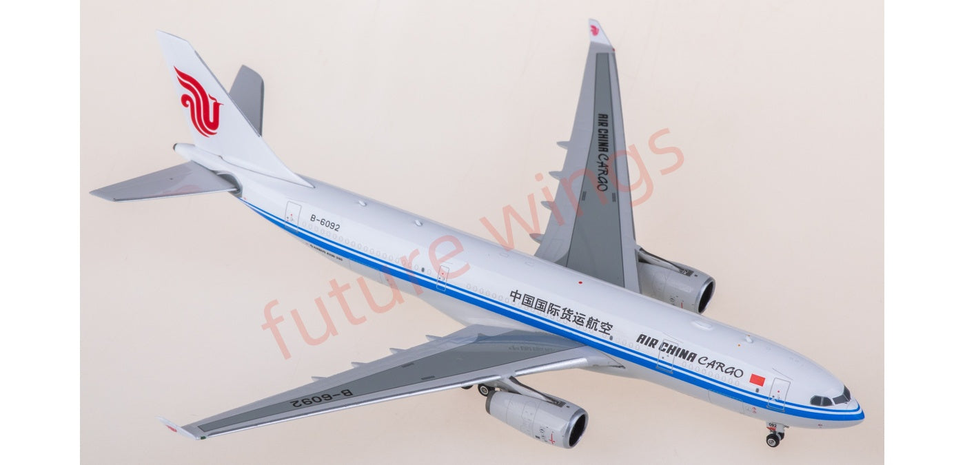 1:400 Phoenix PH11964 Air China Airbus A330-200 B-6092 Aircraft Model+Free Tractor
