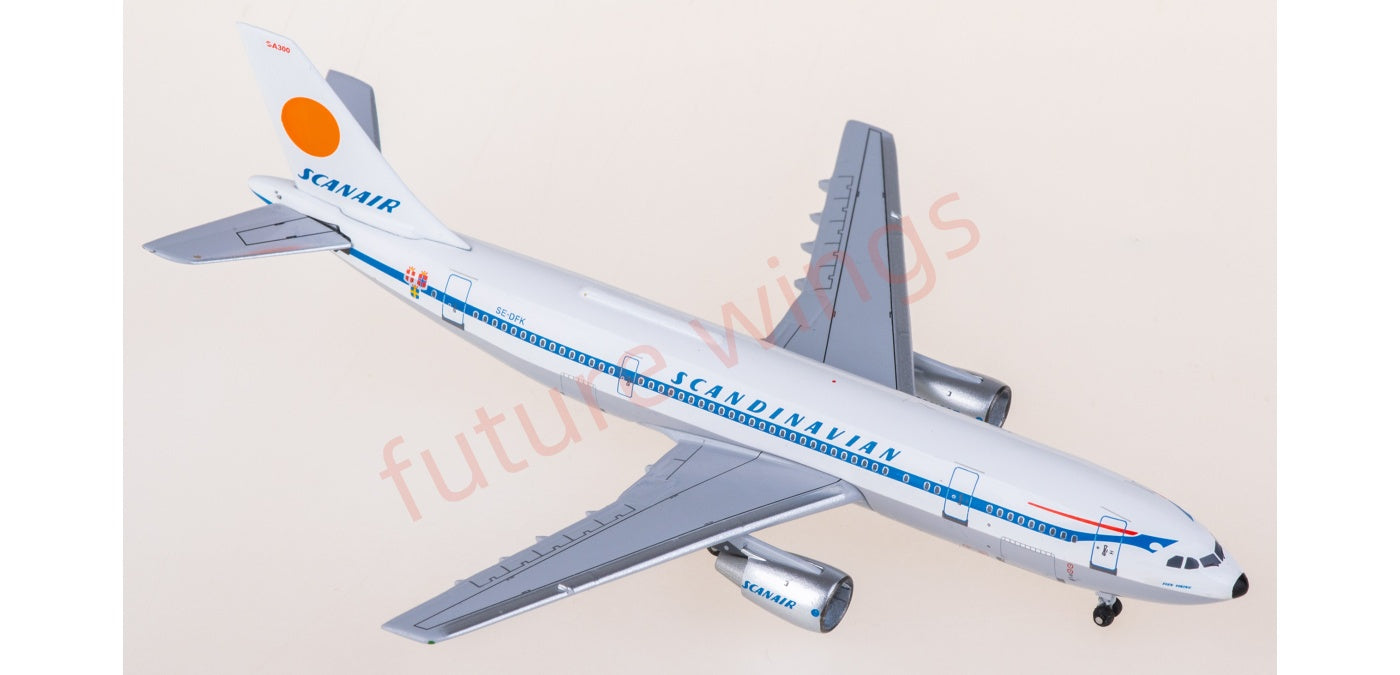 1:400 AeroClassics AC411390 Scanair Airbus A300B4 SE-DFK Aircraft Model+Free Tractor