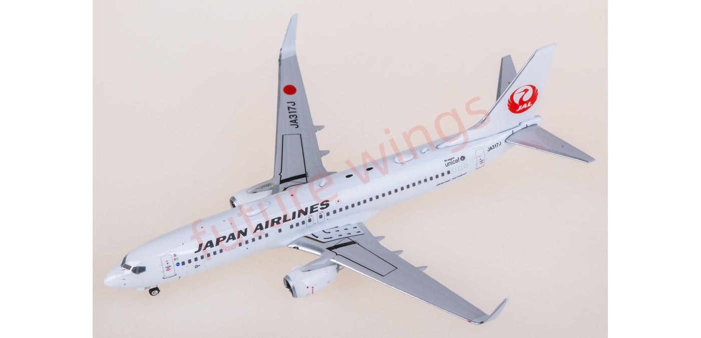 1:400 Phoenix PH04643 Japan Airlines Boeing 737-800 JA317J Aircraft Model+Free Tractor
