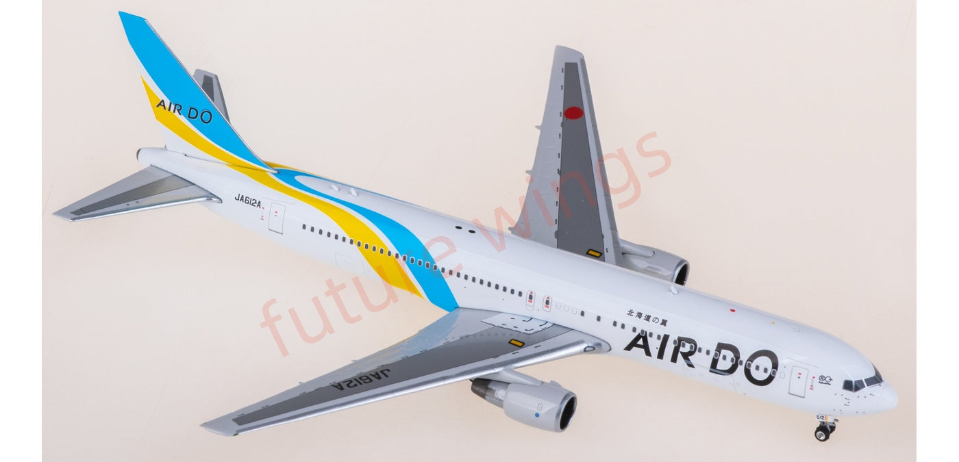 1:400 Phoenix PH04649 Air Do Boeing 767-300ER JA612A Aircraft Model+Free Tractor