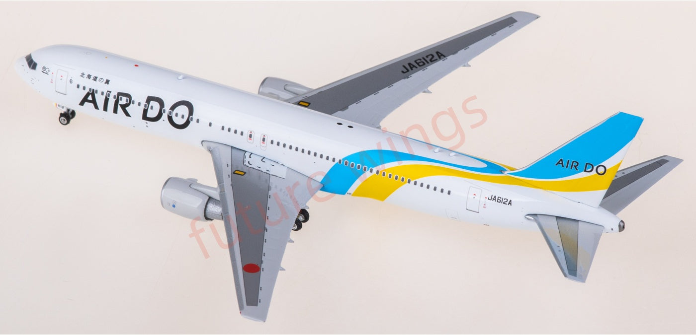 1:400 Phoenix PH04649 Air Do Boeing 767-300ER JA612A Aircraft Model+Free Tractor