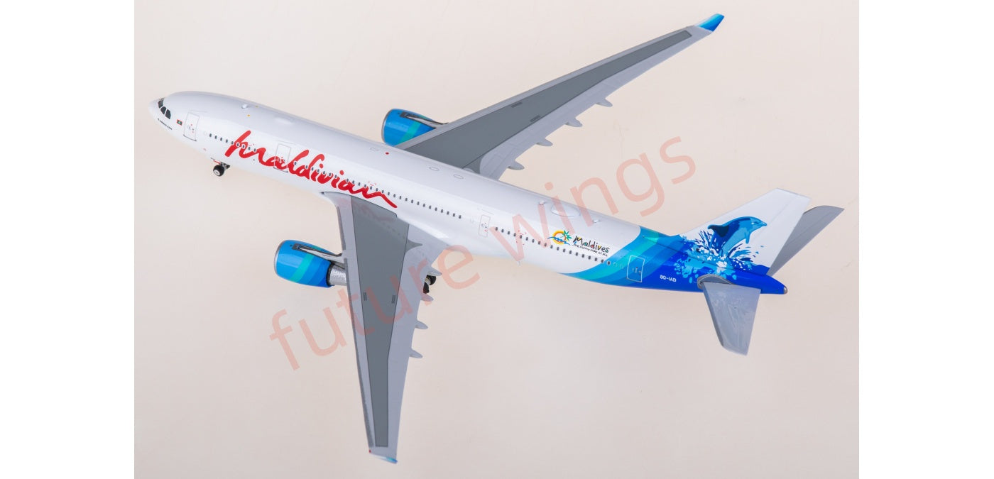 1:400 Phoenix PH11984 Maldivian Airbus A330-200 8Q-IAB Aircraft Model+Free Tractor