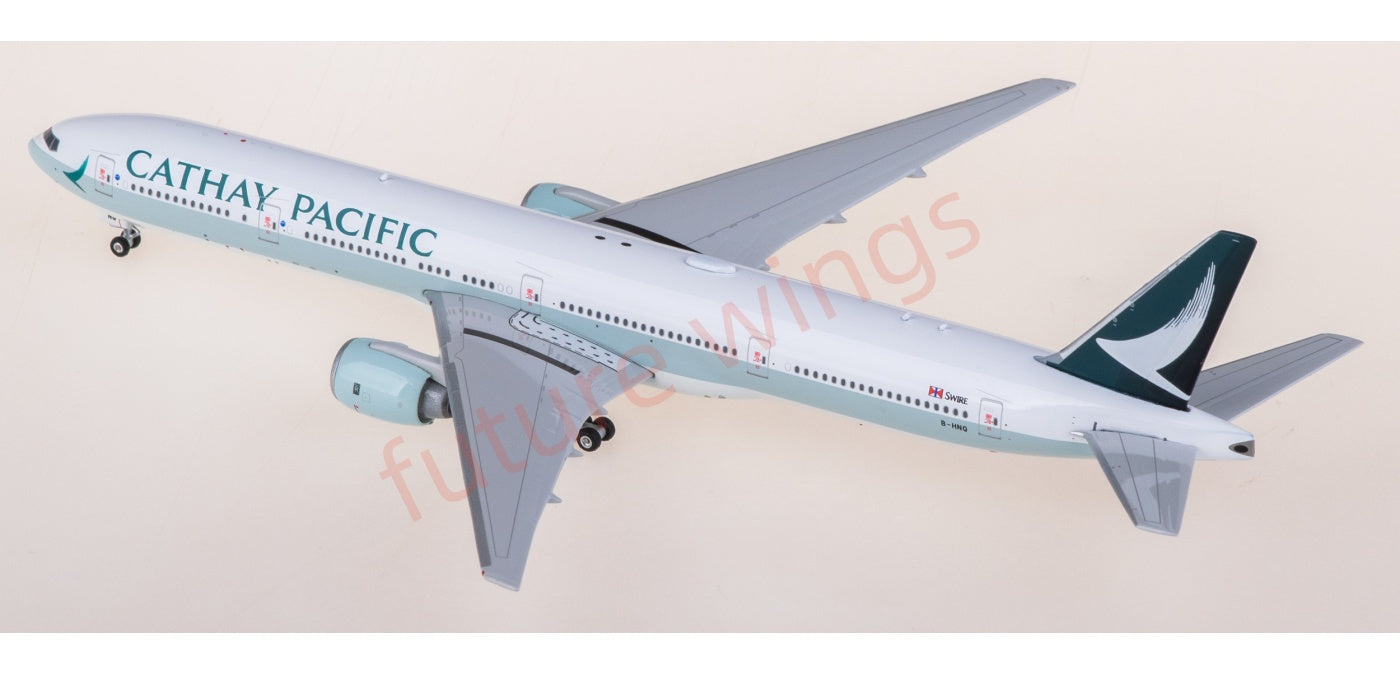 1:400 Phoenix PH04650 Cathay Pacific Boeing 777-300 B-HNQ Aircraft Model+Free Tractor