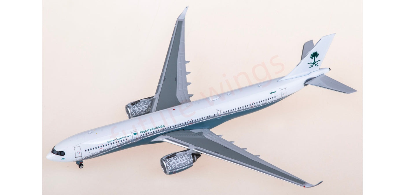 1:400 Phoenix PH11999 Desert Wings Aviation Airbus A330-900neo HZ-MDA Aircraft Model+Free Tractor