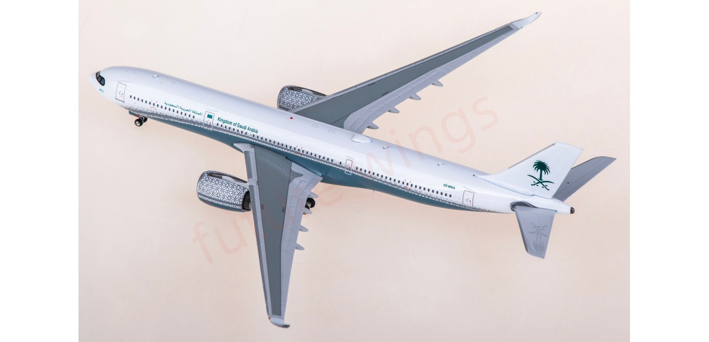 1:400 Phoenix PH11999 Desert Wings Aviation Airbus A330-900neo HZ-MDA Aircraft Model+Free Tractor